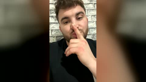 iurcupetru07 online show from 12/18/25, 12:17