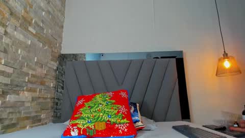 Snapshot of ivana_klum chatting on 12/13/25, 07:53 IVANA online show from 12/13/25, 07:53