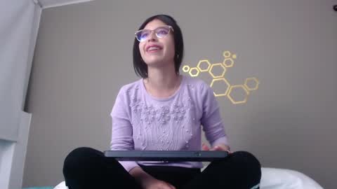 Snapshot of ivana_rose chatting on 01/13/25, 07:11 Adris online show from 01/13/25, 07:11