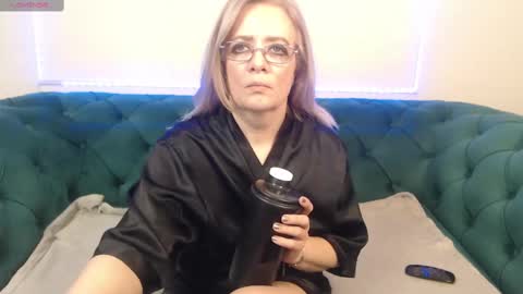 Snapshot of ivanacharm chatting on 02/16/25, 10:43 ivanacharm online show from 02/16/25, 10:43