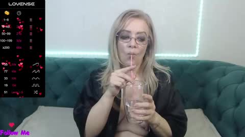 Snapshot of ivanacharm chatting on 02/25/25, 04:24 ivanacharm online show from 02/25/25, 04:24