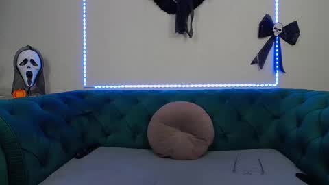 Snapshot of ivanacharm chatting on 10/30/25, 04:58 ivanacharm online show from 10/30/25, 04:58