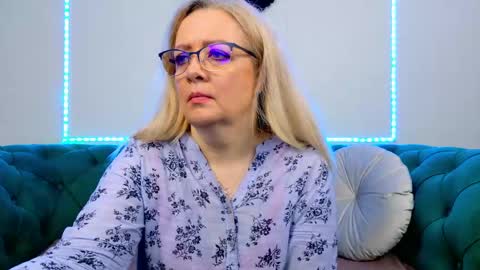Snapshot of ivanacharm chatting on 06/01/26, 03:19 ivanacharm online show from 06/01/26, 03:19
