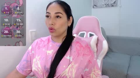 Snapshot of ivanacooper chatting on 02/12/25, 05:47 ivana online show from 02/12/25, 05:47