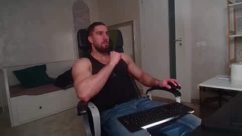 IvanHydee online show from 02/02/26, 05:50