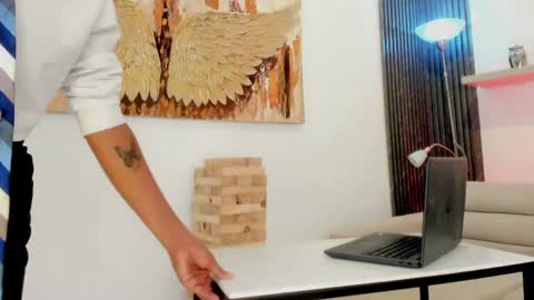 ivania_lua online show from 04/13/26, 11:16