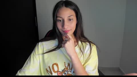 ivanna_essis online show from 01/05/25, 04:36