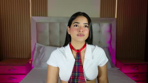 Snapshot of ivanna_yelena chatting on 02/20/26, 01:46 Ivanna online show from 02/20/26, 01:46