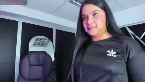 Snapshot of ivannaa18 chatting on 09/19/25, 03:41 ivannaa18 online show from 09/19/25, 03:41