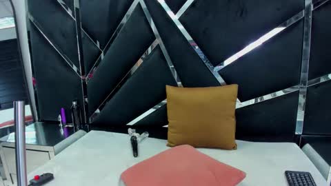 Snapshot of ivannaa18 chatting on 09/23/25, 05:10 ivannaa18 online show from 09/23/25, 05:10