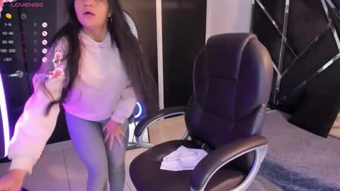 Snapshot of ivannaa18 chatting on 11/07/25, 04:01 ivannaa18 online show from 11/07/25, 04:01