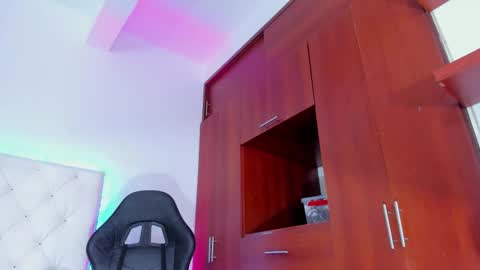 Snapshot of ivannapretyts chatting on 09/12/25, 04:07 ivannapretyts online show from 09/12/25, 04:07