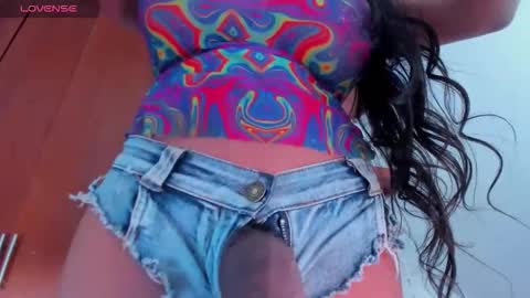 Snapshot of ivannapretyts chatting on 10/21/25, 04:51 ivannapretyts online show from 10/21/25, 04:51