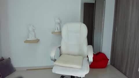 Ivanna online show from 02/21/25, 11:43