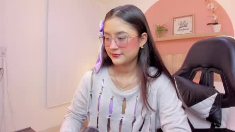 I V E T T E online show from 04/21/26, 08:01