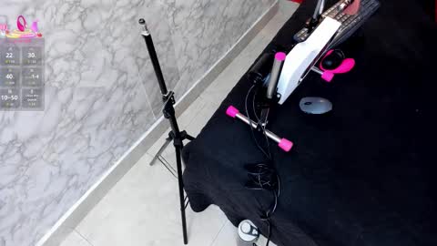 Ivis  online show from 11/10/25, 12:15