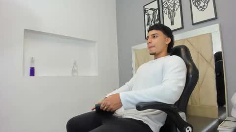 Snapshot of ivo_beischel chatting on 10/16/25, 05:08 Ivo Beischel online show from 10/16/25, 05:08