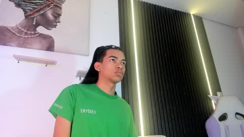 Ivon online show from 11/28/25, 12:08