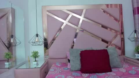 IvonJanice online show from 11/29/25, 01:36