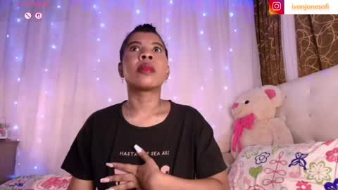 Snapshot of ivonjoness chatting on 05/13/26, 03:04 Ivon Miss Jones online show from 05/13/26, 03:04