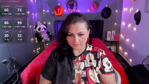 Ivonne online show from 11/27/25, 07:43