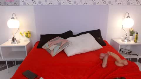 IvonnyBon online show from 04/14/26, 03:34