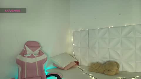 Ivonny online show from 04/22/26, 12:39