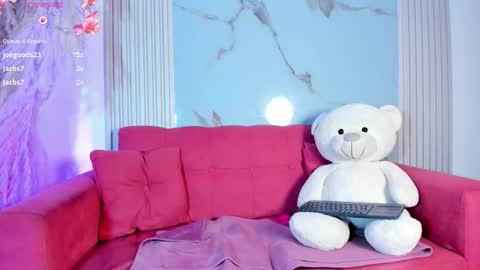 ivonymiller online show from 11/04/25, 09:47