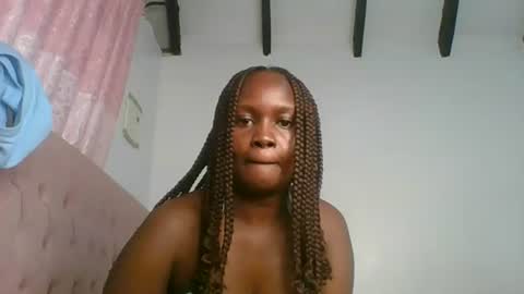 Snapshot of ivory_mae chatting on 07/18/26, 01:32 ivory_mae online show from 07/18/26, 01:32