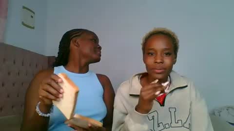Snapshot of ivory_mae chatting on 07/27/26, 05:25 ivory_mae online show from 07/27/26, 05:25