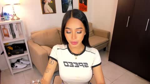 kirstenelsie online show from 02/18/25, 12:37