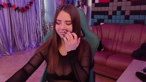 ivorywood_ online show from 10/14/25, 10:16