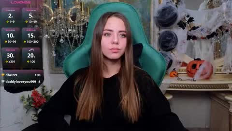 ivorywood_ online show from 10/31/25, 10:27