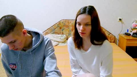 Ivy and Lester online show from 03/12/25, 06:00