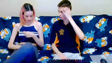 Ivy and Lester online show from 12/04/25, 06:27