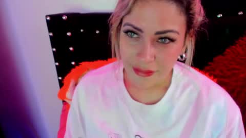 Snapshot of ivy__taylorr chatting on 02/10/25, 12:08 Diana Rojas online show from 02/10/25, 12:08