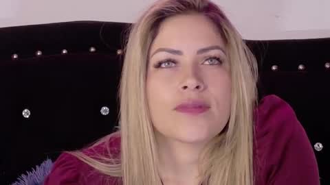 Snapshot of ivy__taylorr chatting on 09/13/25, 01:38 Diana Rojas online show from 09/13/25, 01:38