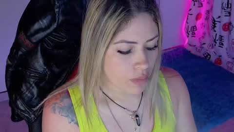 Snapshot of ivy__taylorr chatting on 10/22/25, 12:33 Diana Rojas online show from 10/22/25, 12:33