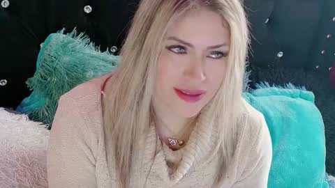 Snapshot of ivy__taylorr chatting on 12/15/25, 05:50 Diana Rojas online show from 12/15/25, 05:50