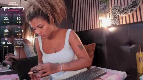 Snapshot of ivy_copper1 chatting on 12/23/24, 05:17 Ig  ivycopper1  online show from 12/23/24, 05:17