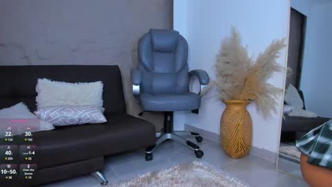 Snapshot of ivy_li chatting on 12/15/24, 11:55 Daniela online show from 12/15/24, 11:55