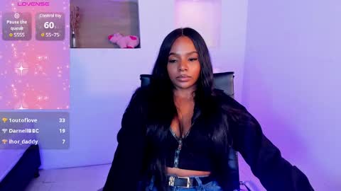 Snapshot of ivybliss8 chatting on 02/21/25, 06:37 i v y b l i s s online show from 02/21/25, 06:37