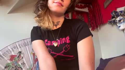 IVY DEVILL online show from 05/28/26, 06:38