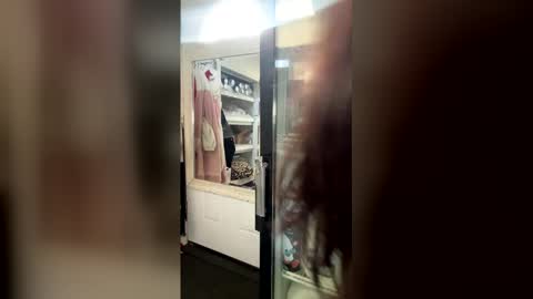 Ivy Rose online show from 12/22/25, 05:54