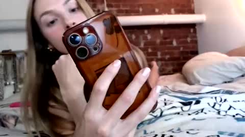 Snapshot of ivygrave chatting on 09/13/25, 02:11 ivygrave online show from 09/13/25, 02:11