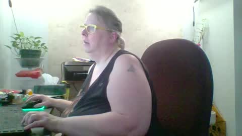 Snapshot of ivyjane3522 chatting on 05/13/26, 02:36 ivyjane3522 online show from 05/13/26, 02:36