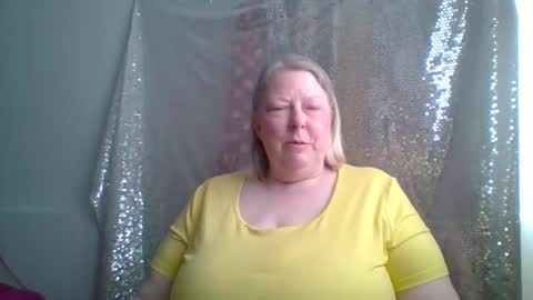 Snapshot of ivyjane3522 chatting on 05/18/26, 02:56 ivyjane3522 online show from 05/18/26, 02:56