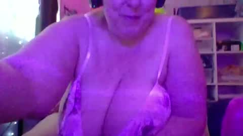 Snapshot of ivyjane3522 chatting on 06/02/26, 11:18 ivyjane3522 online show from 06/02/26, 11:18