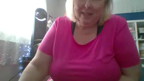 Snapshot of ivyjane3522 chatting on 06/07/26, 01:26 ivyjane3522 online show from 06/07/26, 01:26