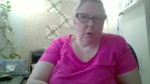 Snapshot of ivyjane3522 chatting on 06/15/26, 05:37 ivyjane3522 online show from 06/15/26, 05:37